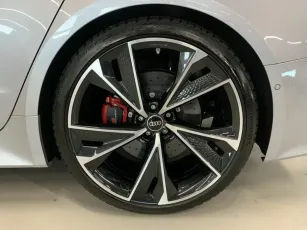 Audi  7