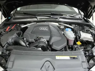 Audi  8