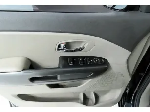 Kia  10