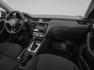 Skoda  9