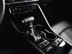 Kia  8
