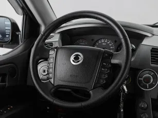 SsangYong  10