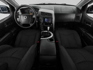 SsangYong  8