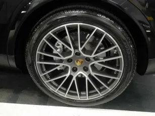Porsche  12