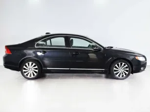 Volvo  4