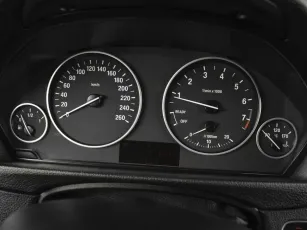 BMW  9