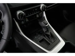 Toyota  17