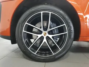 Porsche  10
