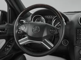 Mercedes-Benz  10