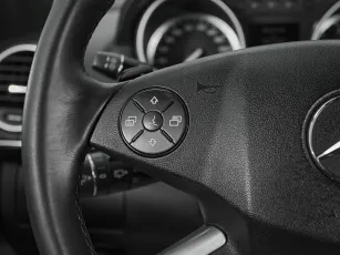 Mercedes-Benz  11