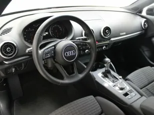 Audi  11