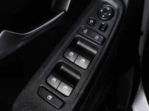 Hyundai  10