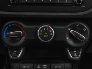 Kia  16