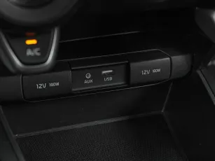 Kia  17