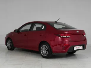 Kia  4
