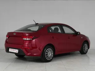 Kia  6