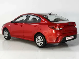 Kia  3