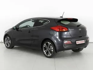Kia  3