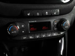 Kia  9