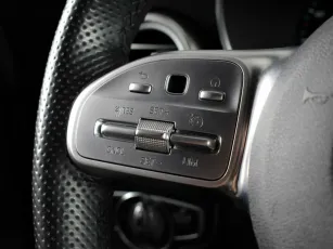 Mercedes-Benz  11