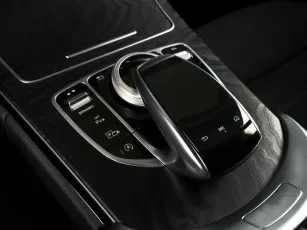 Mercedes-Benz  8