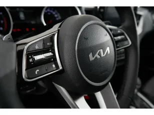 Kia  13