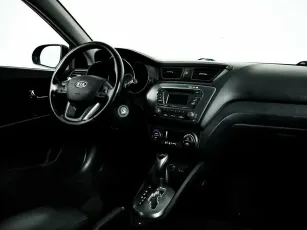 Kia  7
