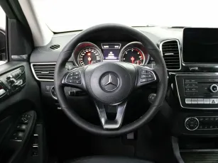 Mercedes-Benz  12