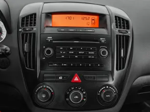 Kia  13