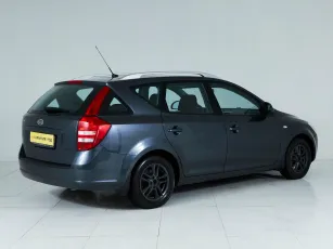 Kia  6