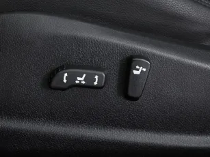 Nissan  16
