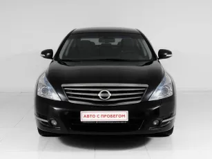 Nissan  2