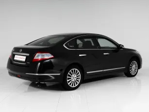 Nissan  4