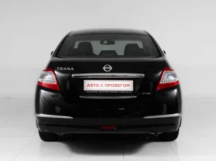 Nissan  6
