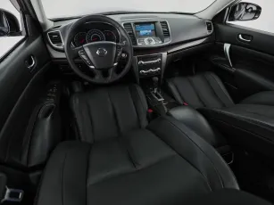 Nissan  8