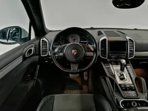 Porsche  8