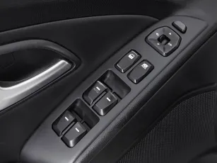 Hyundai  11
