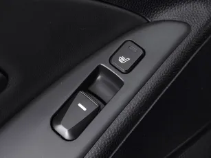 Hyundai  12