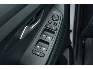 Hyundai  15