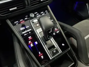 Porsche  18