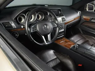 Mercedes-Benz  6