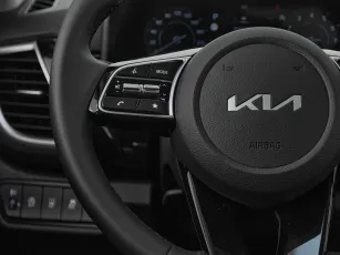 Kia  12