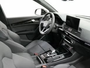 Audi  12