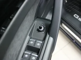 Audi  16