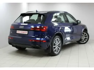 Audi  5