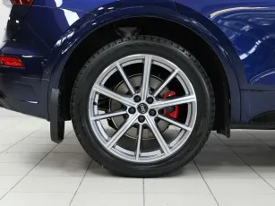 Audi  8