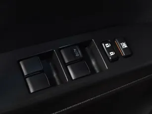 Toyota  9
