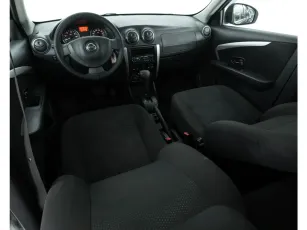 Nissan  9