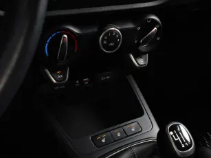 Kia  8