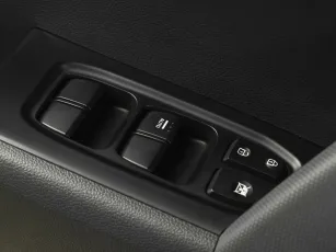 Hyundai  11